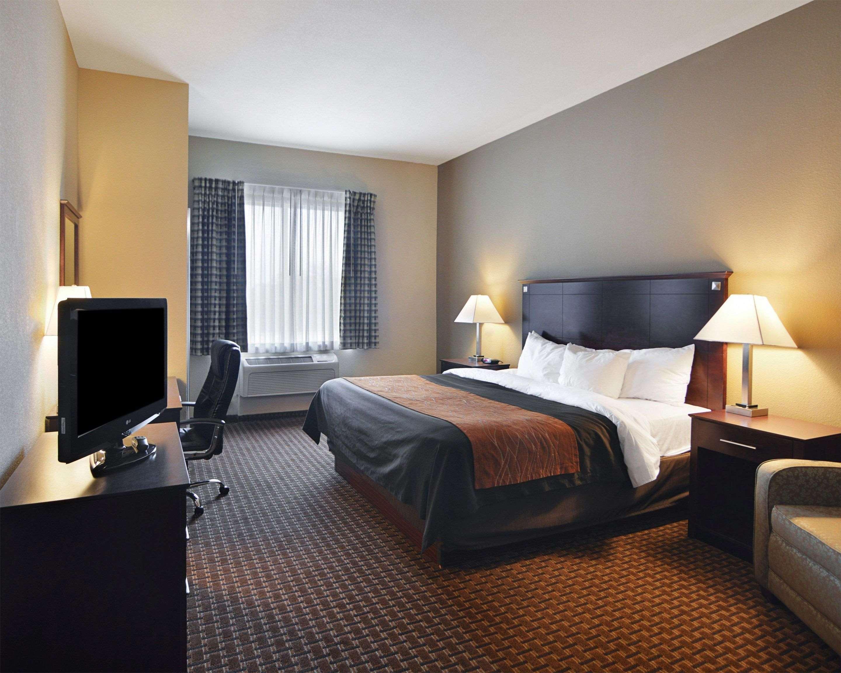 Comfort Inn & Suites Near Lake Lewisville Corinth Экстерьер фото
