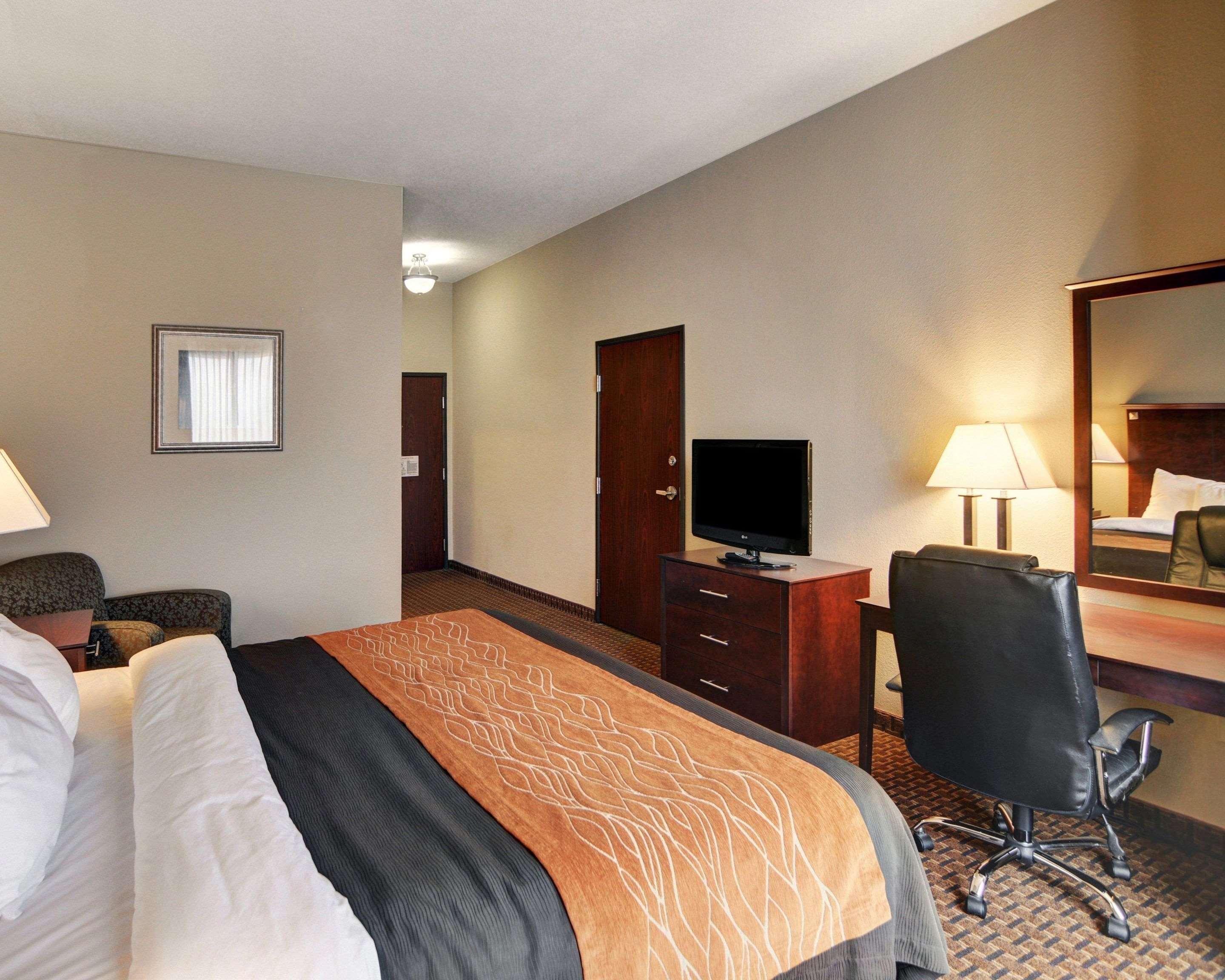 Comfort Inn & Suites Near Lake Lewisville Corinth Экстерьер фото