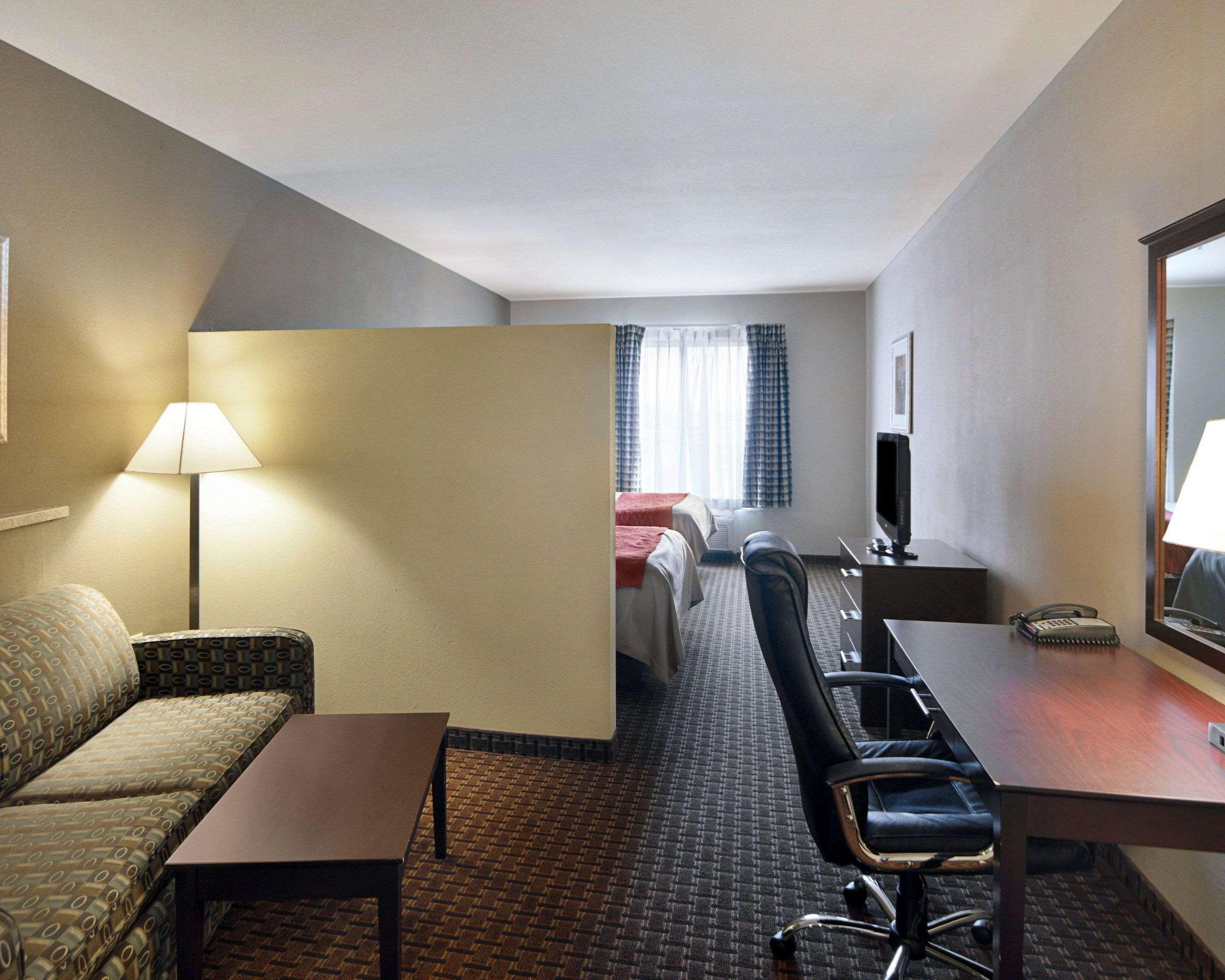 Comfort Inn & Suites Near Lake Lewisville Corinth Экстерьер фото