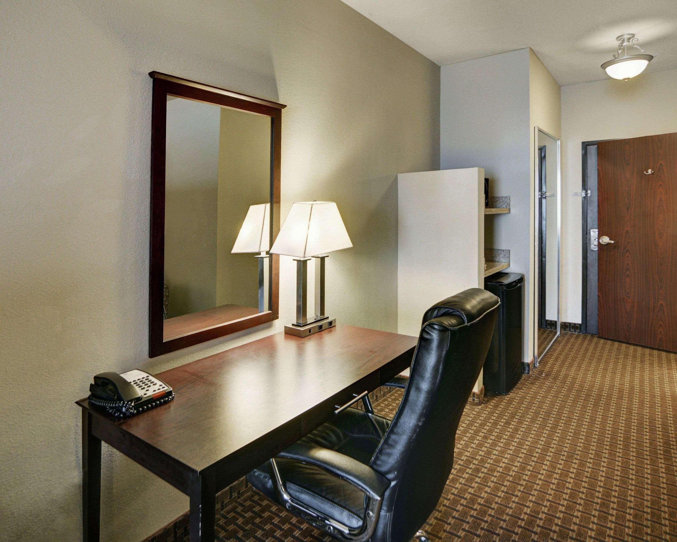 Comfort Inn & Suites Near Lake Lewisville Corinth Экстерьер фото