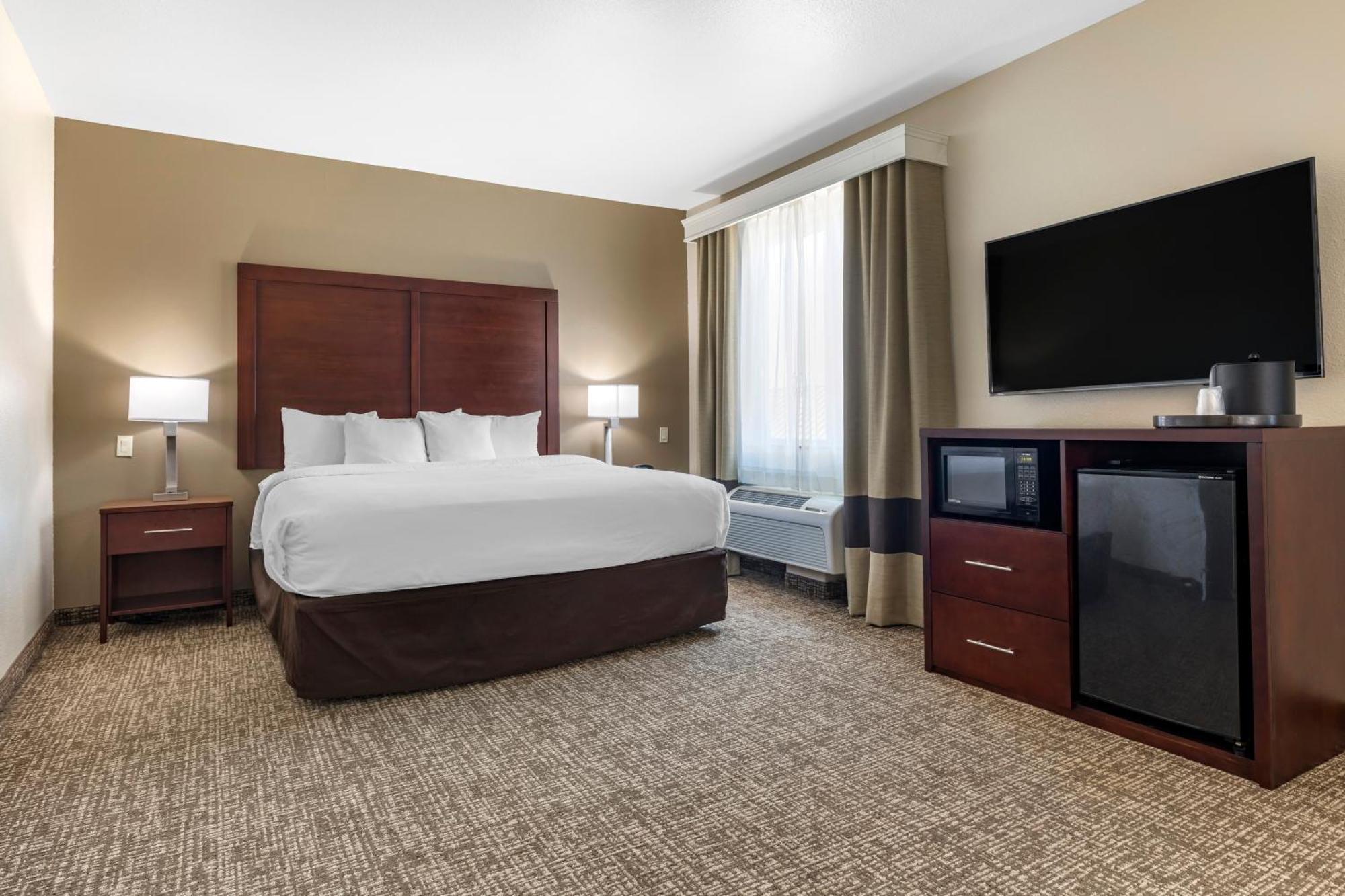 Comfort Inn & Suites Near Lake Lewisville Corinth Номер фото
