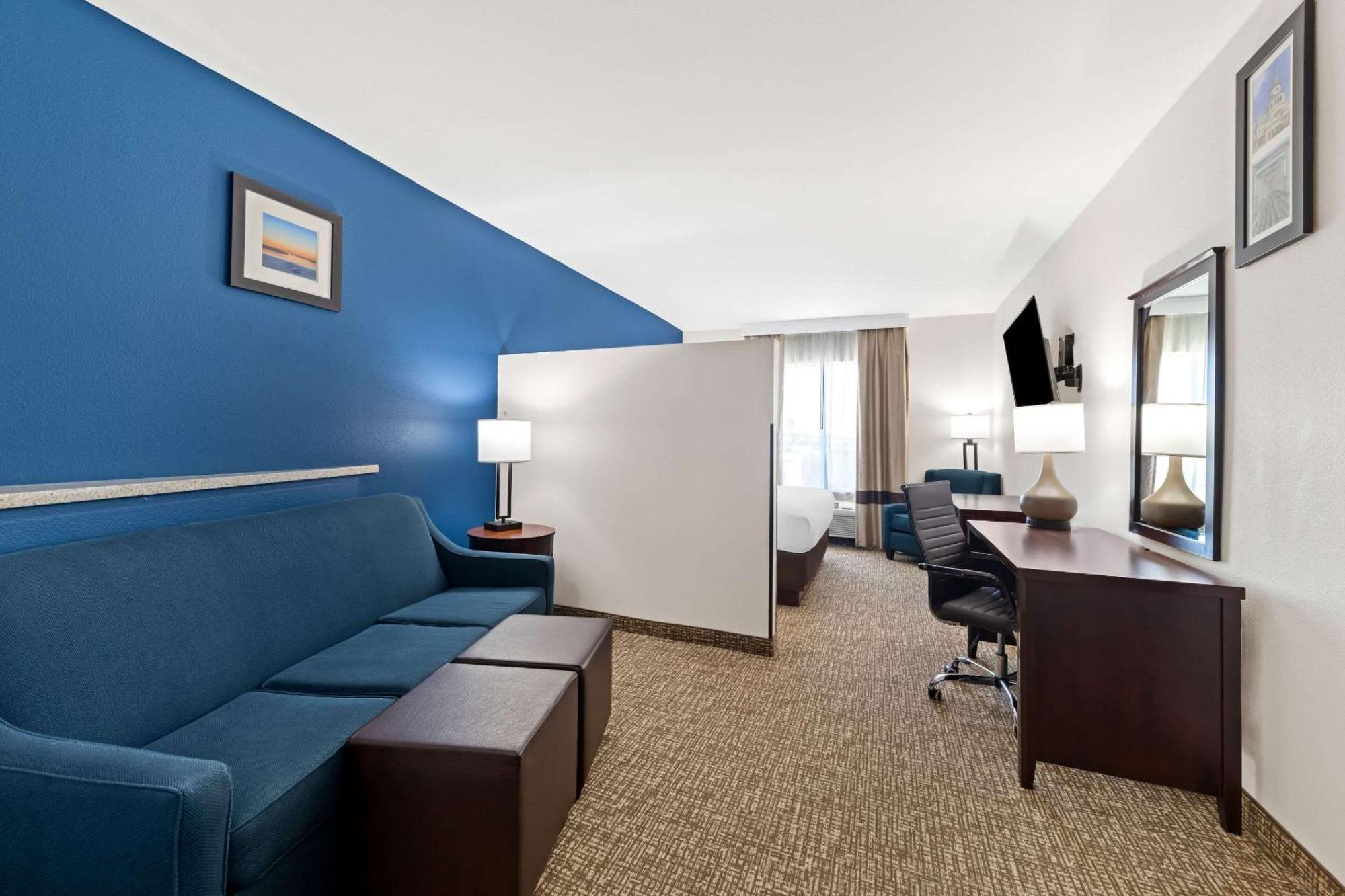 Comfort Inn & Suites Near Lake Lewisville Corinth Экстерьер фото