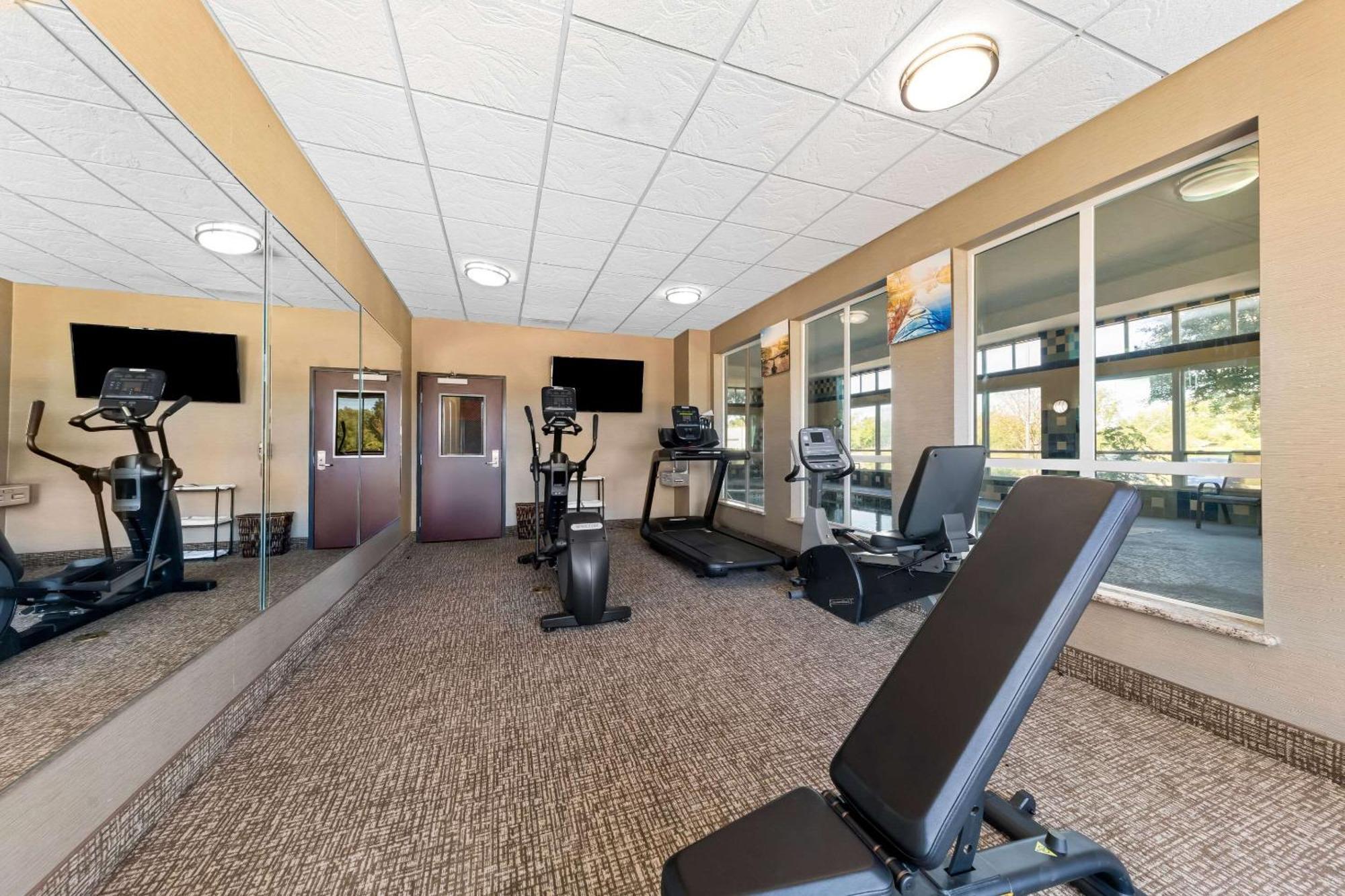 Comfort Inn & Suites Near Lake Lewisville Corinth Экстерьер фото
