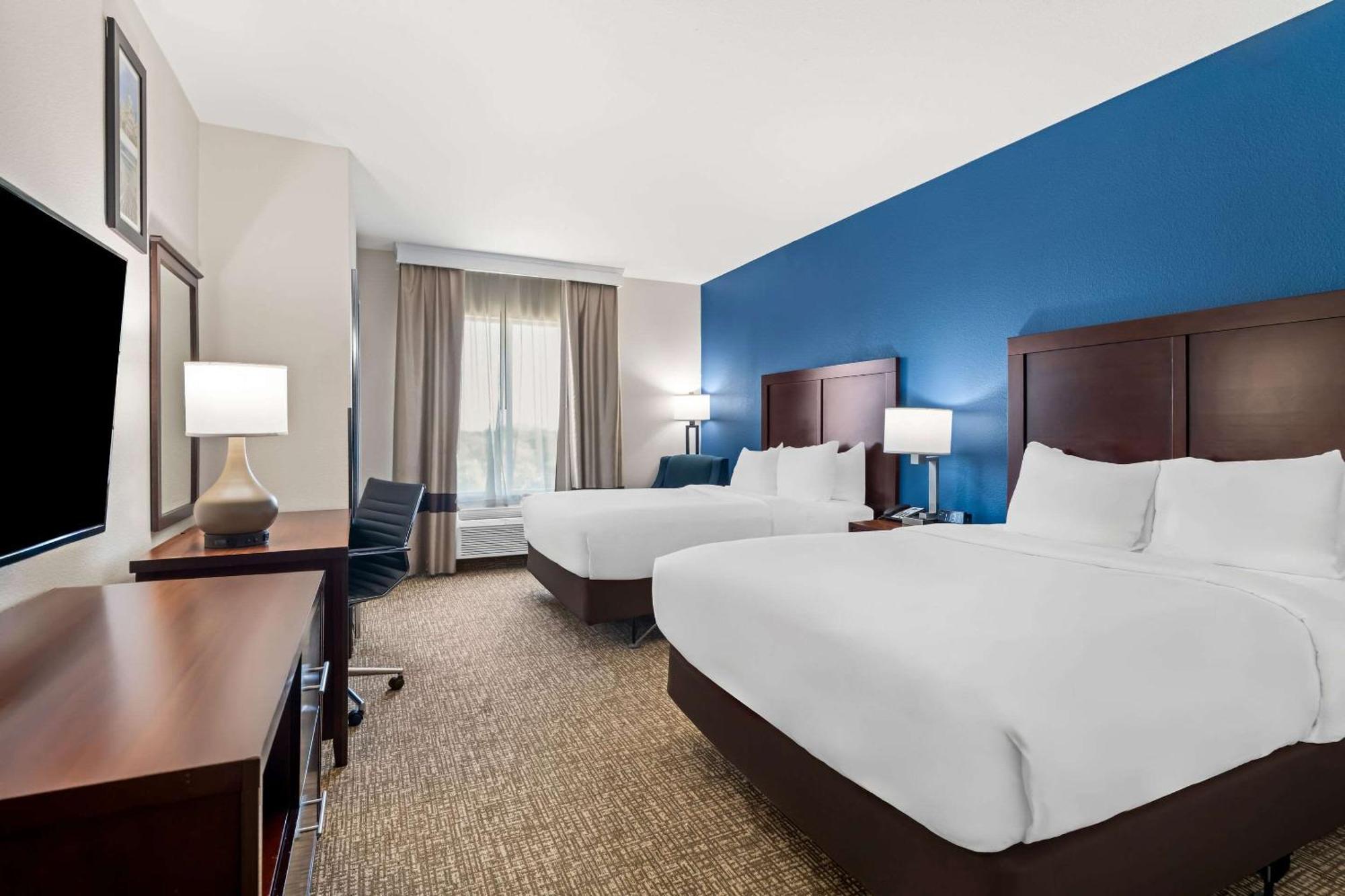 Comfort Inn & Suites Near Lake Lewisville Corinth Экстерьер фото