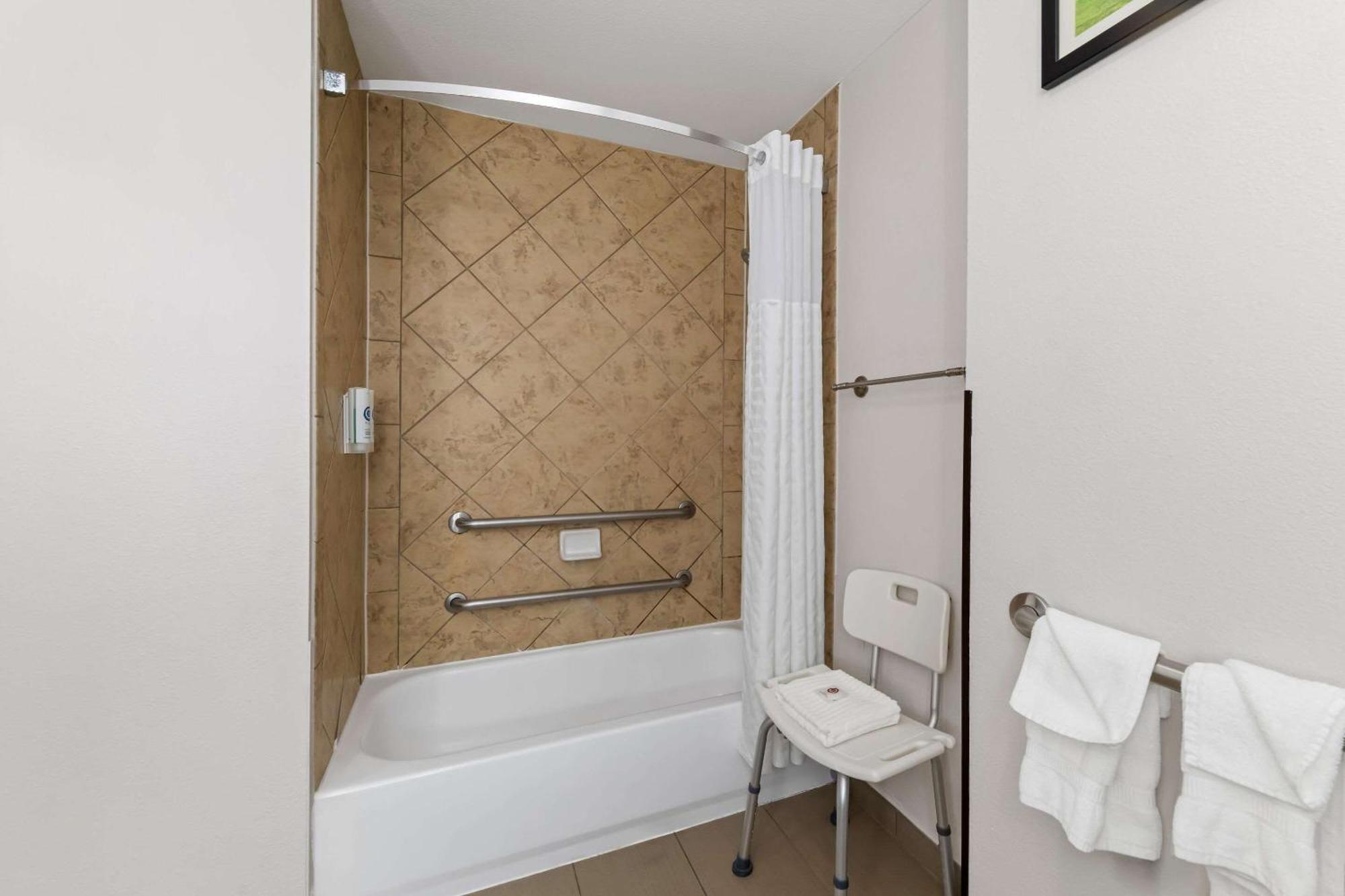 Comfort Inn & Suites Near Lake Lewisville Corinth Экстерьер фото
