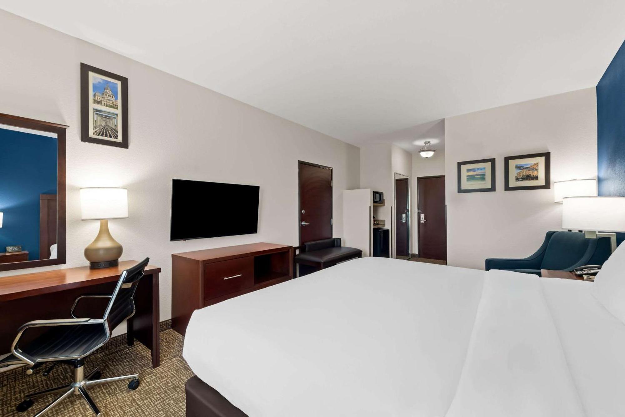 Comfort Inn & Suites Near Lake Lewisville Corinth Экстерьер фото
