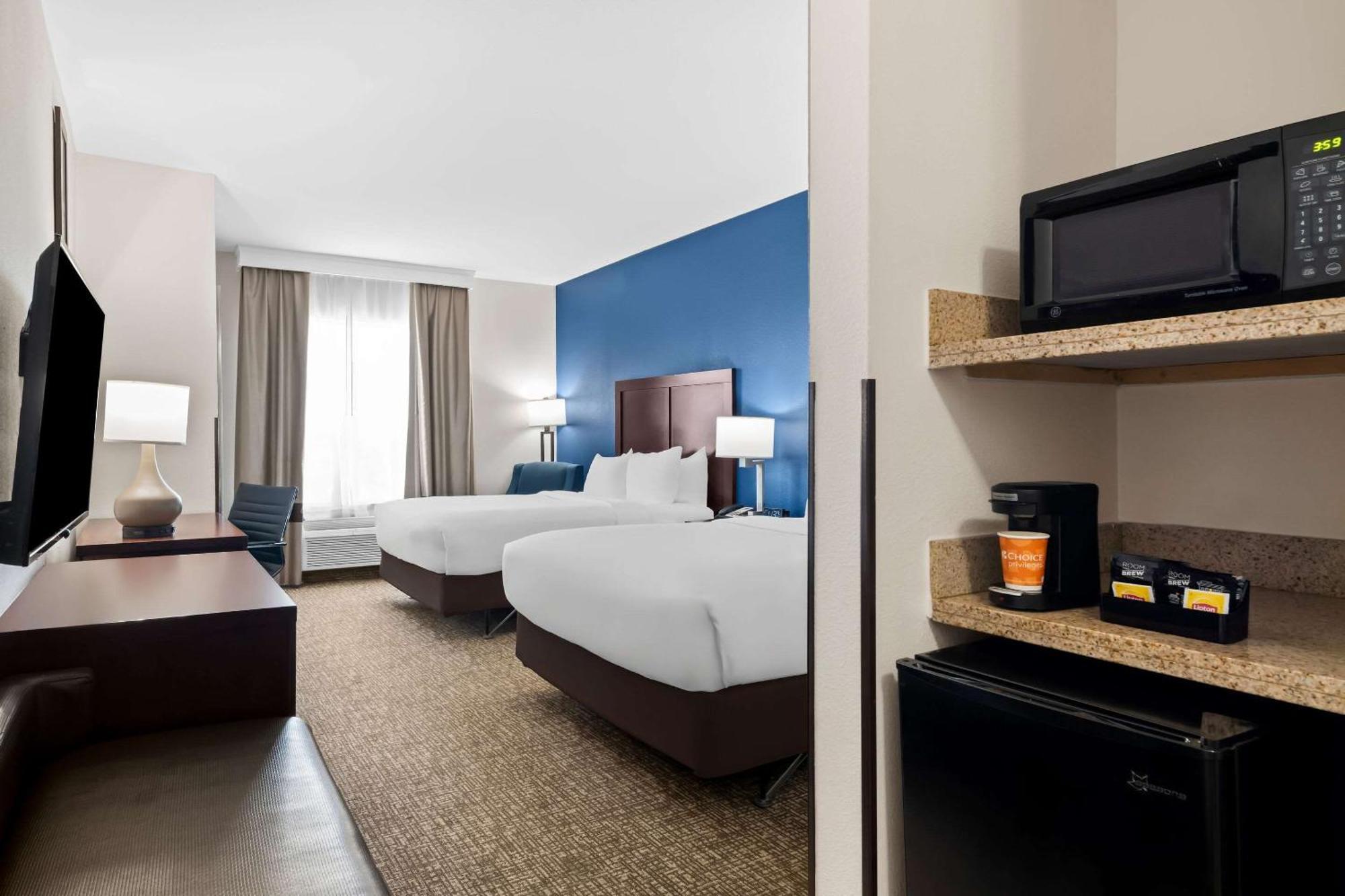 Comfort Inn & Suites Near Lake Lewisville Corinth Экстерьер фото