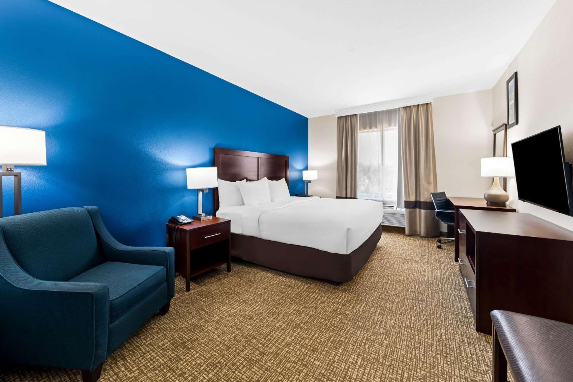 Comfort Inn & Suites Near Lake Lewisville Corinth Экстерьер фото